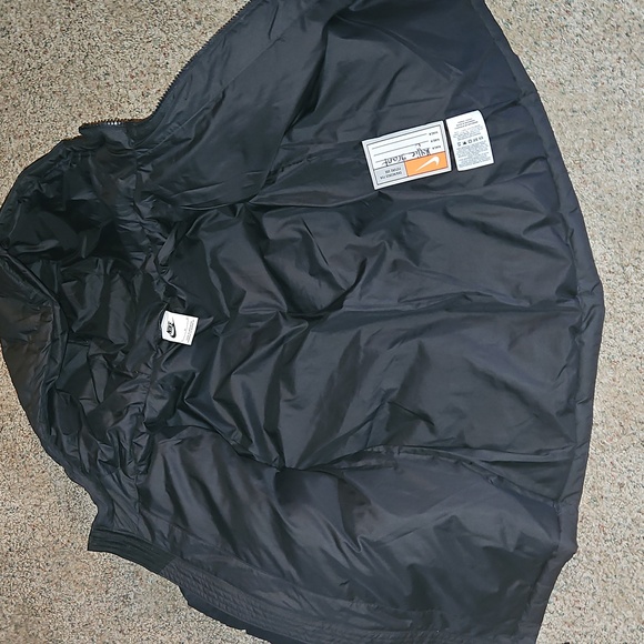 Nike Kids Hooded Black Puffer Jacket - Picture 4 of 5